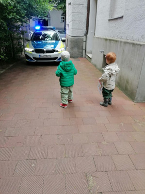 Hurra, die Polizei ist wieder bei uns